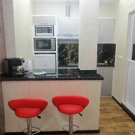 Comforts Apartments 1 Фнидек Екстериор снимка