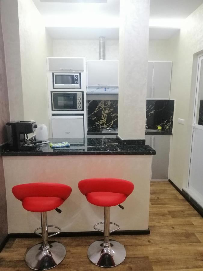 Comforts Apartments 1 Фнидек Екстериор снимка